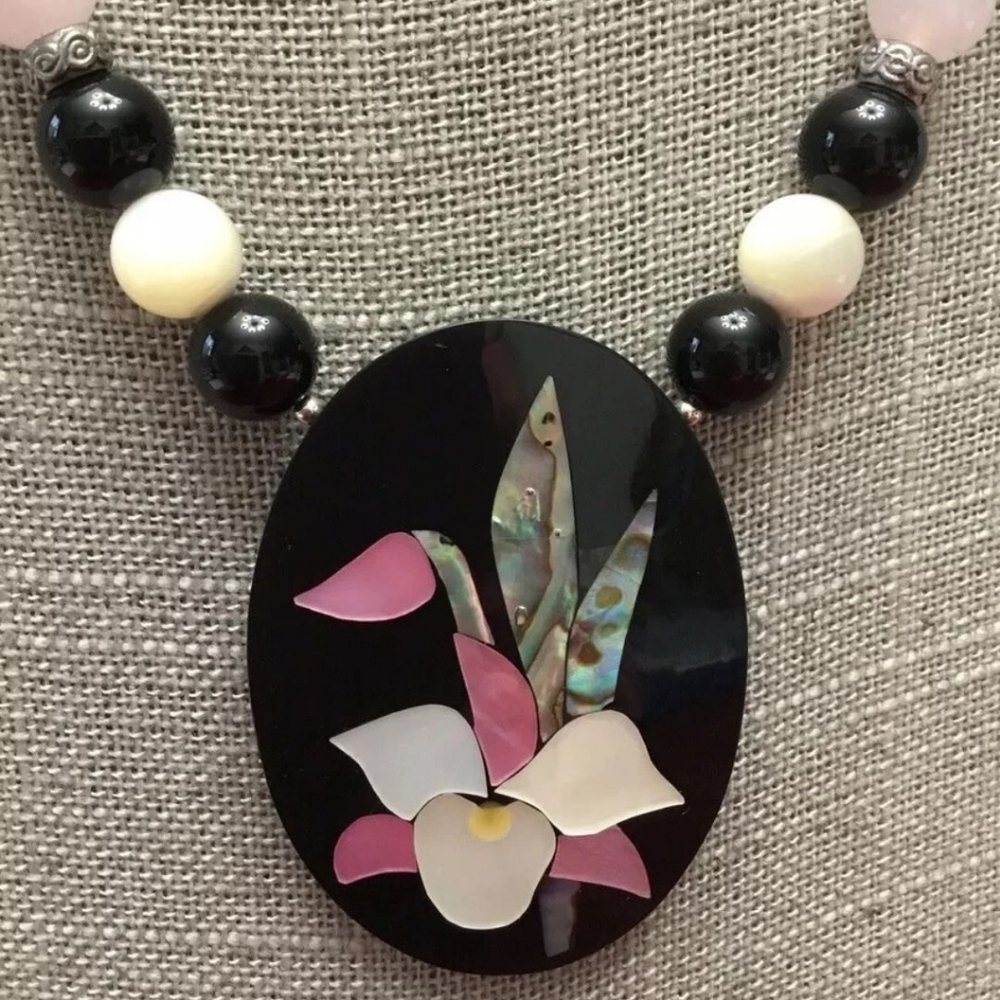 Vintage Onyx necklace by Lee Sands